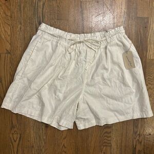 NWT White Paper Bag Shorts Universal Thread